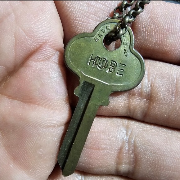 Vintage Curtis Industries Blank Brass Key "Hope" Necklace Made In The Usa 29 In. - Picture 3 of 4